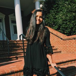 Meet your Posher, Alanis